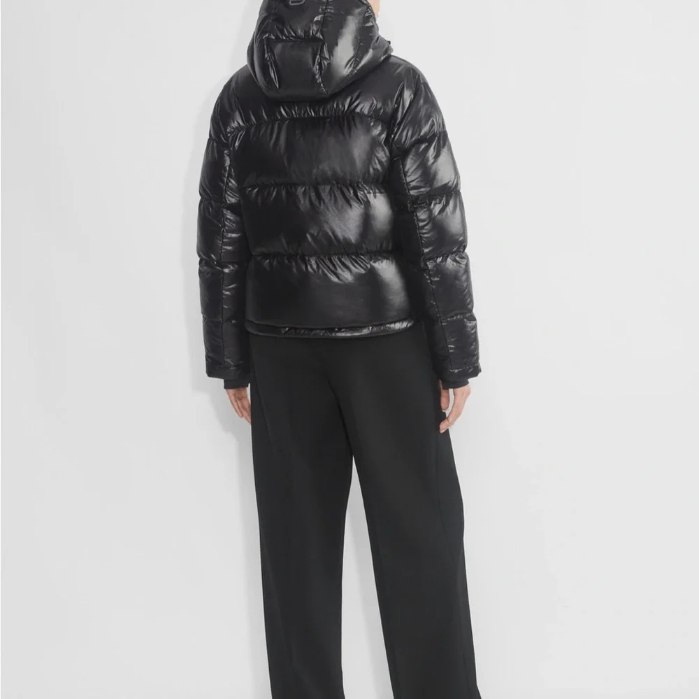 Aritzia The Super RePuff Shorty, Hi-Gloss - Picture 4 of 14